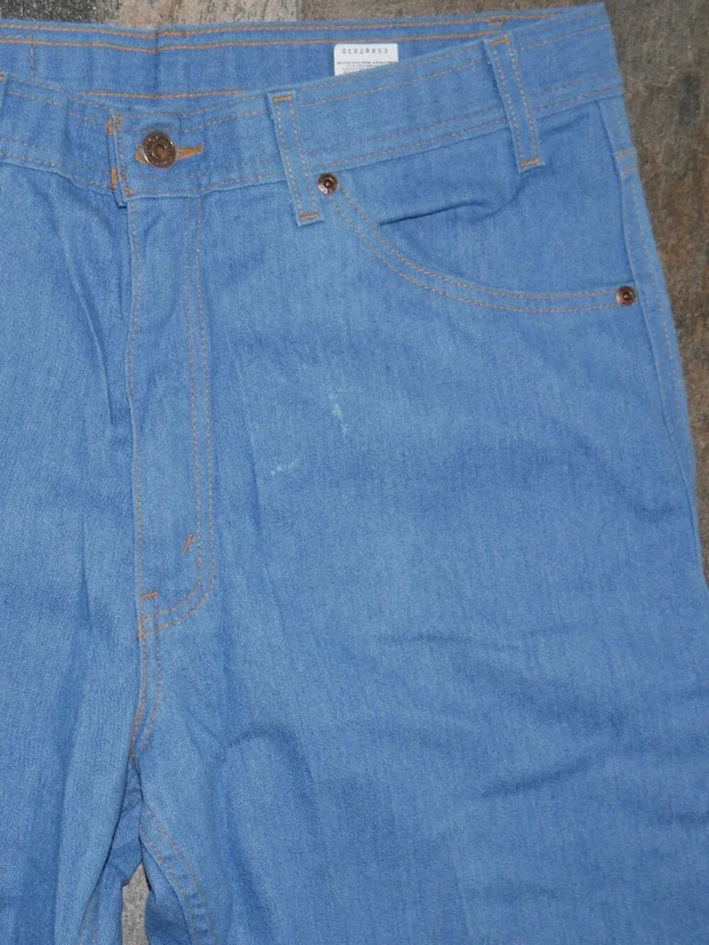 Vintage Levi's Action Jeans Men 33x29 Light Wash Blue Denim Made in USA Vtg 90s